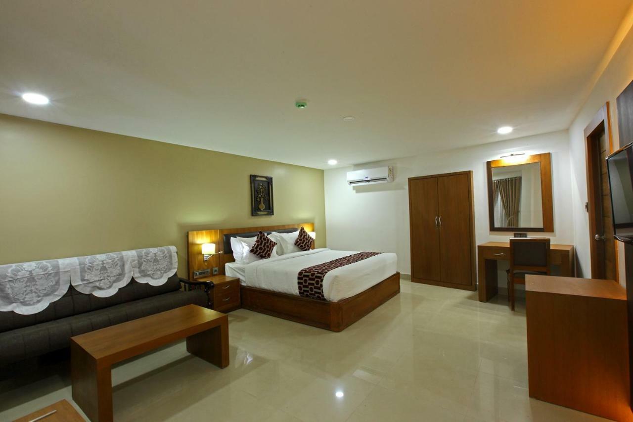 Hotel Rohini International Kallar  ภายนอก รูปภาพ