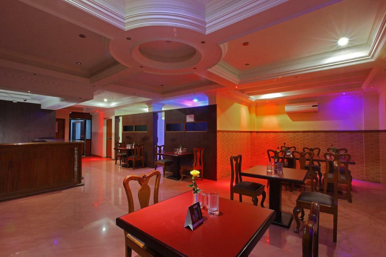 Hotel Rohini International Kallar  ภายนอก รูปภาพ