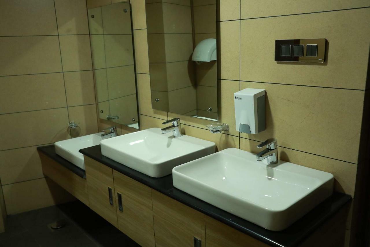 Hotel Rohini International Kallar  ภายนอก รูปภาพ