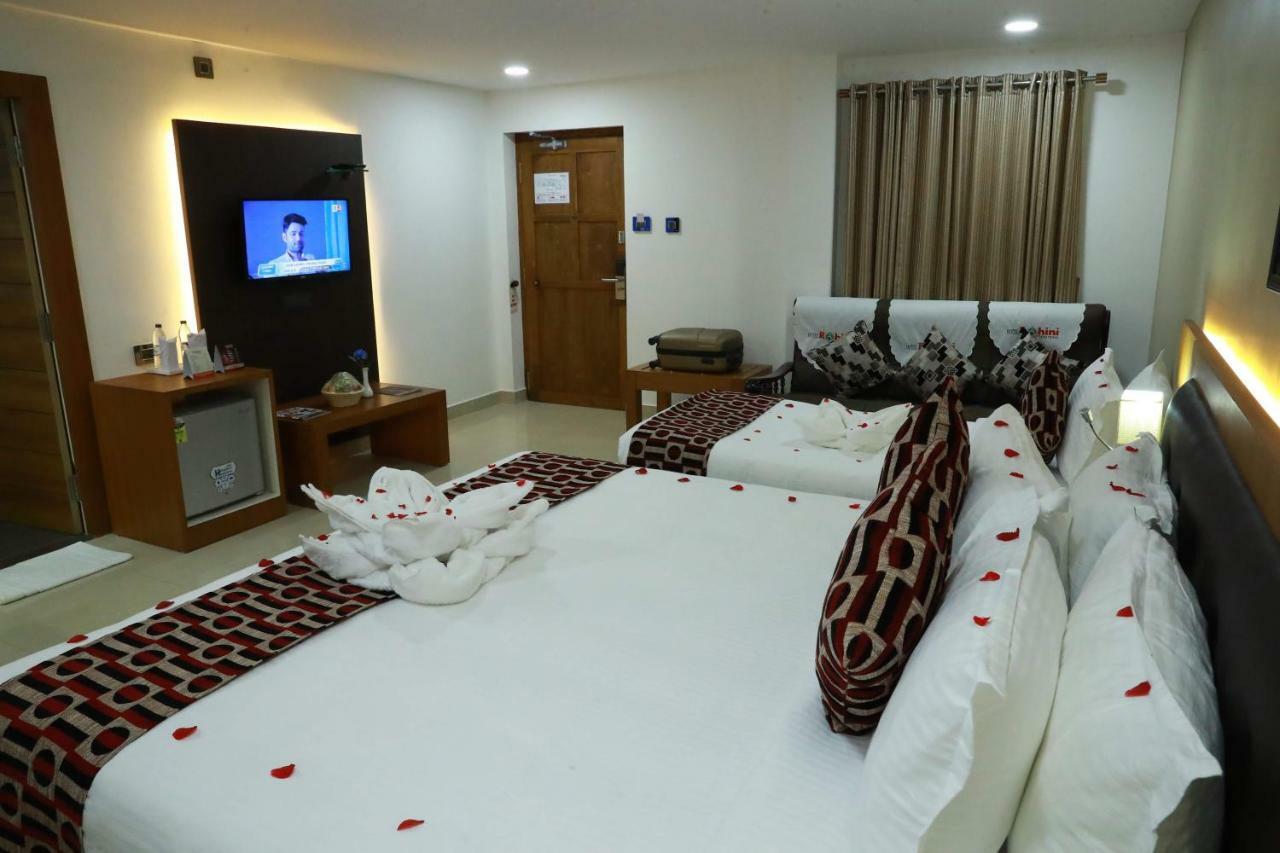Hotel Rohini International Kallar  ภายนอก รูปภาพ