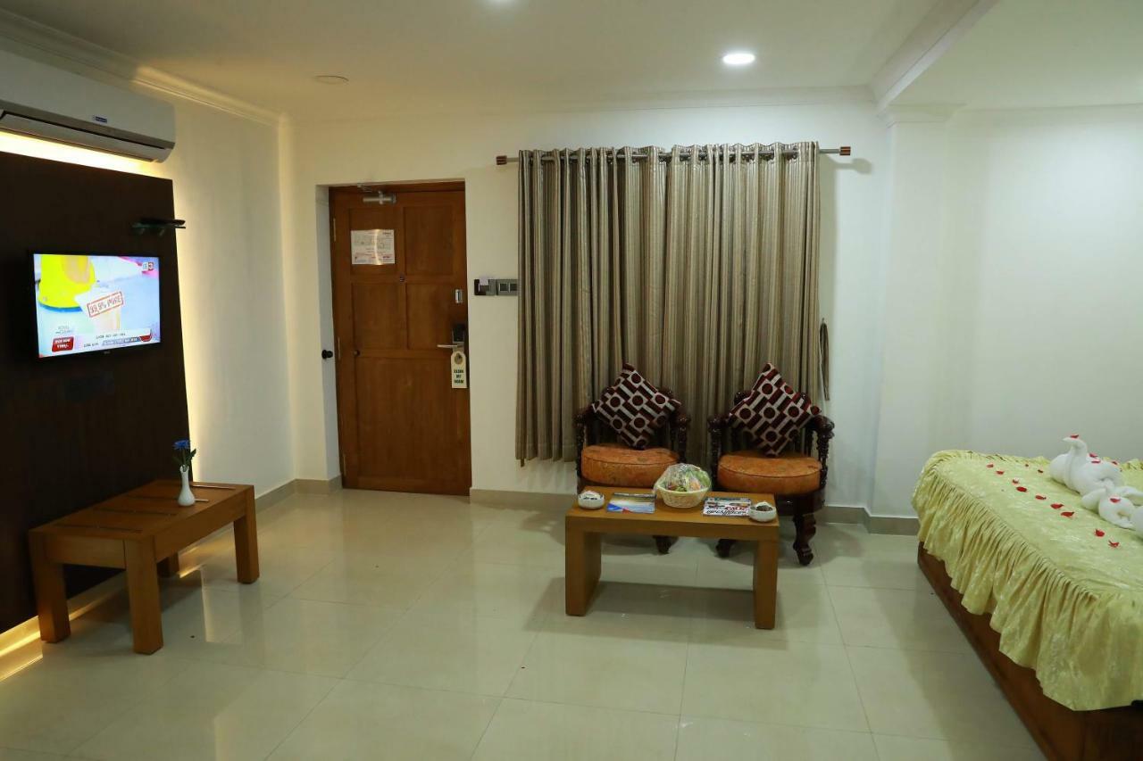 Hotel Rohini International Kallar  ภายนอก รูปภาพ