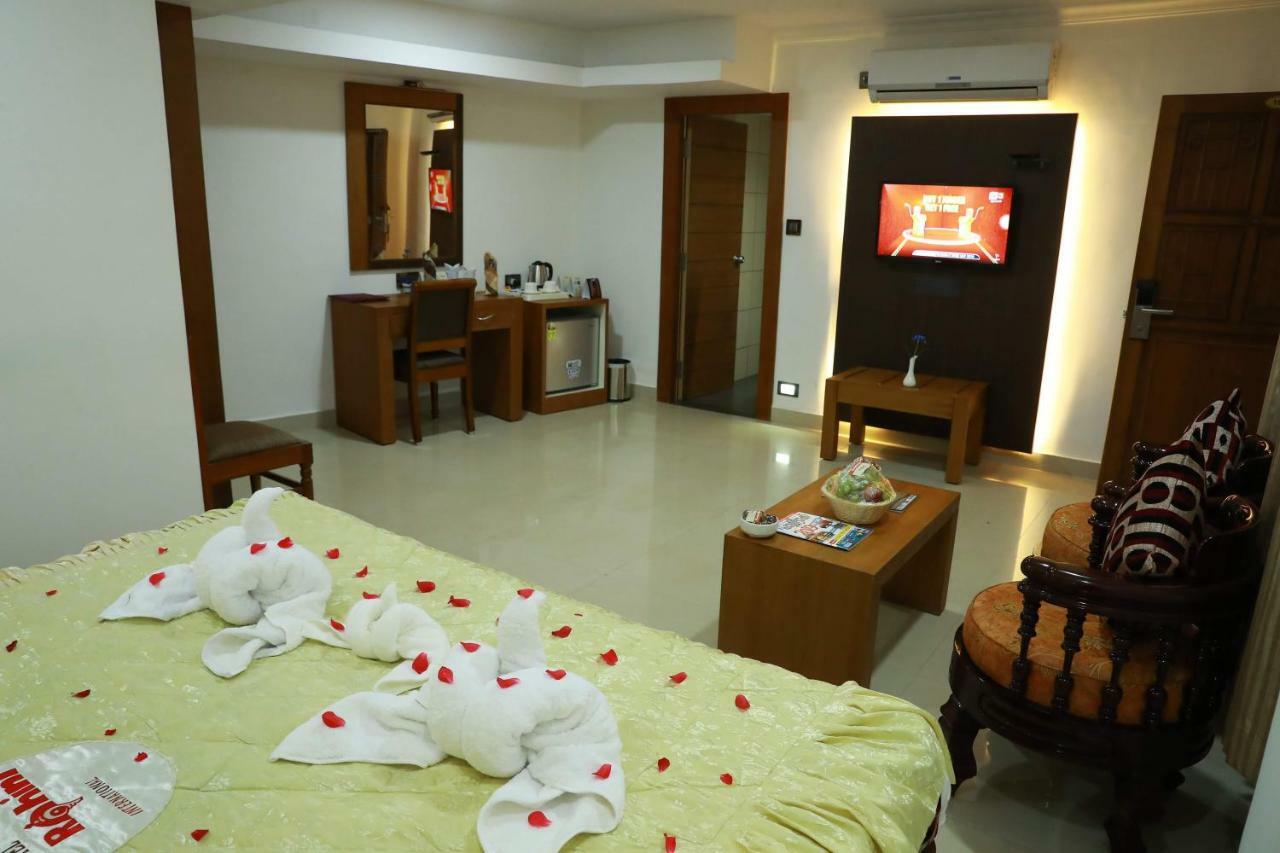 Hotel Rohini International Kallar  ภายนอก รูปภาพ