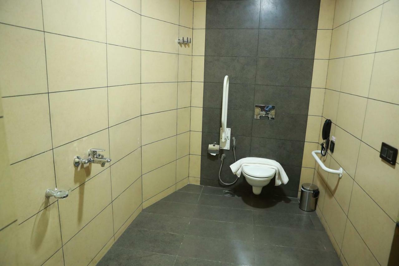 Hotel Rohini International Kallar  ภายนอก รูปภาพ