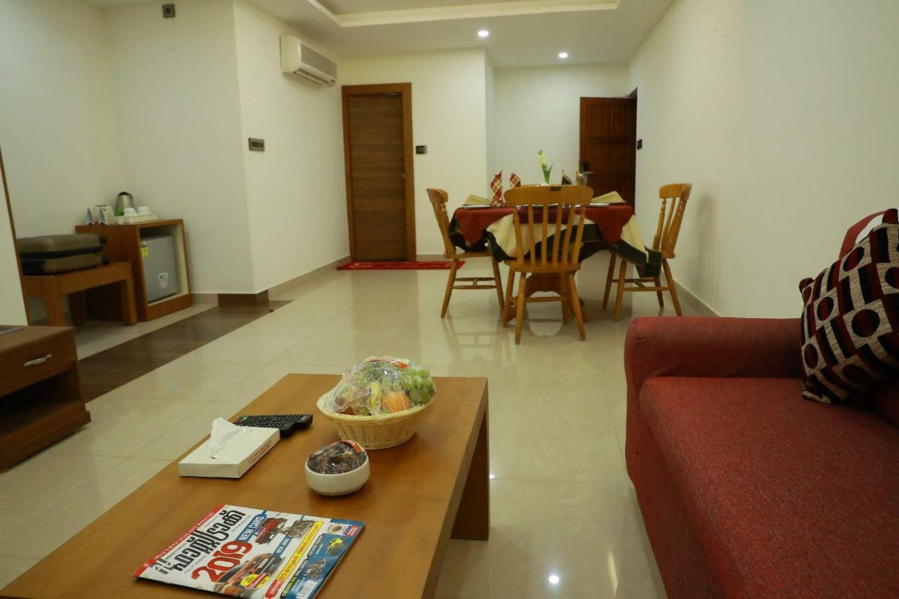 Hotel Rohini International Kallar  ภายนอก รูปภาพ